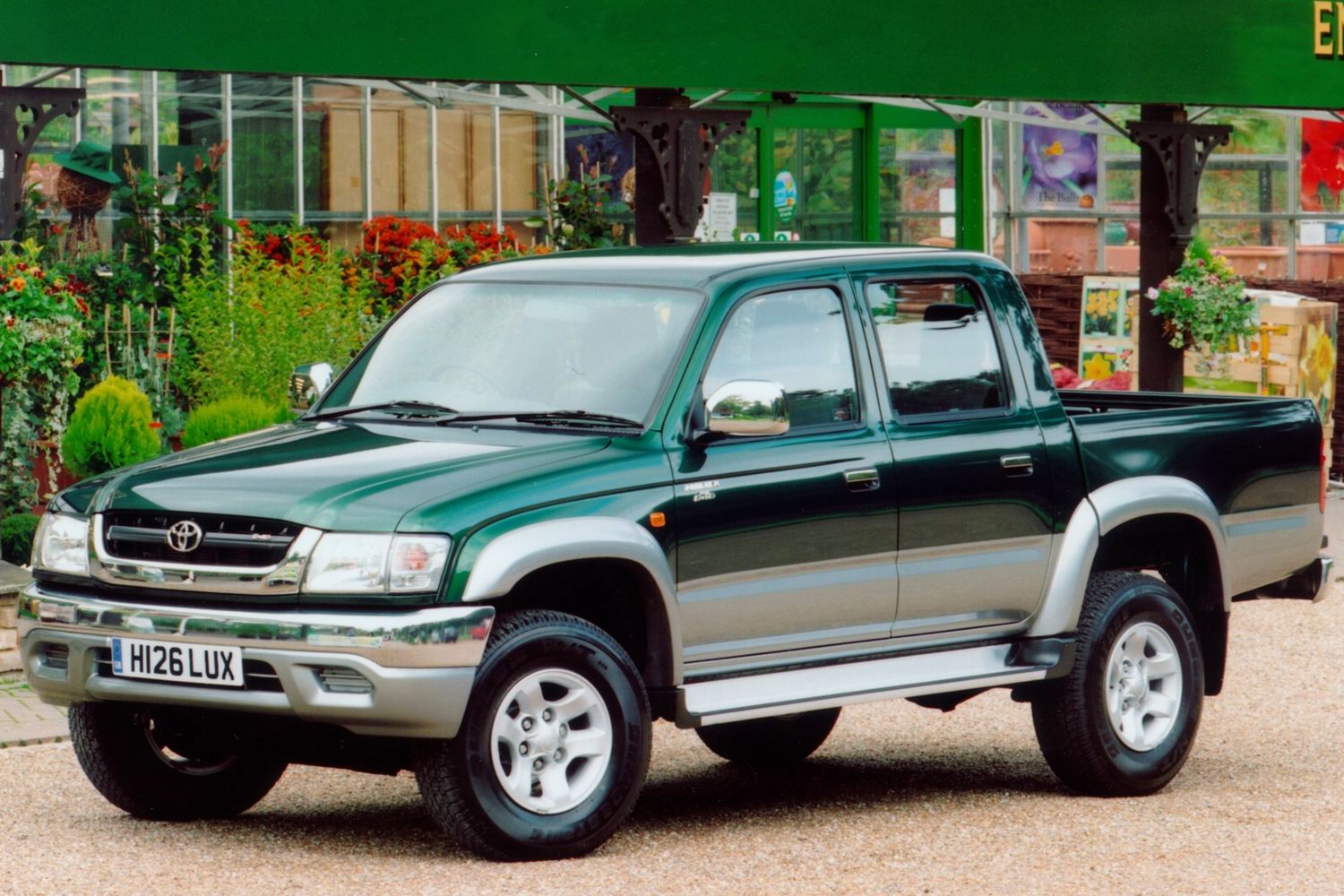Van Reviews | I'd like an old Toyota Hilux! | CompleteVan.ie