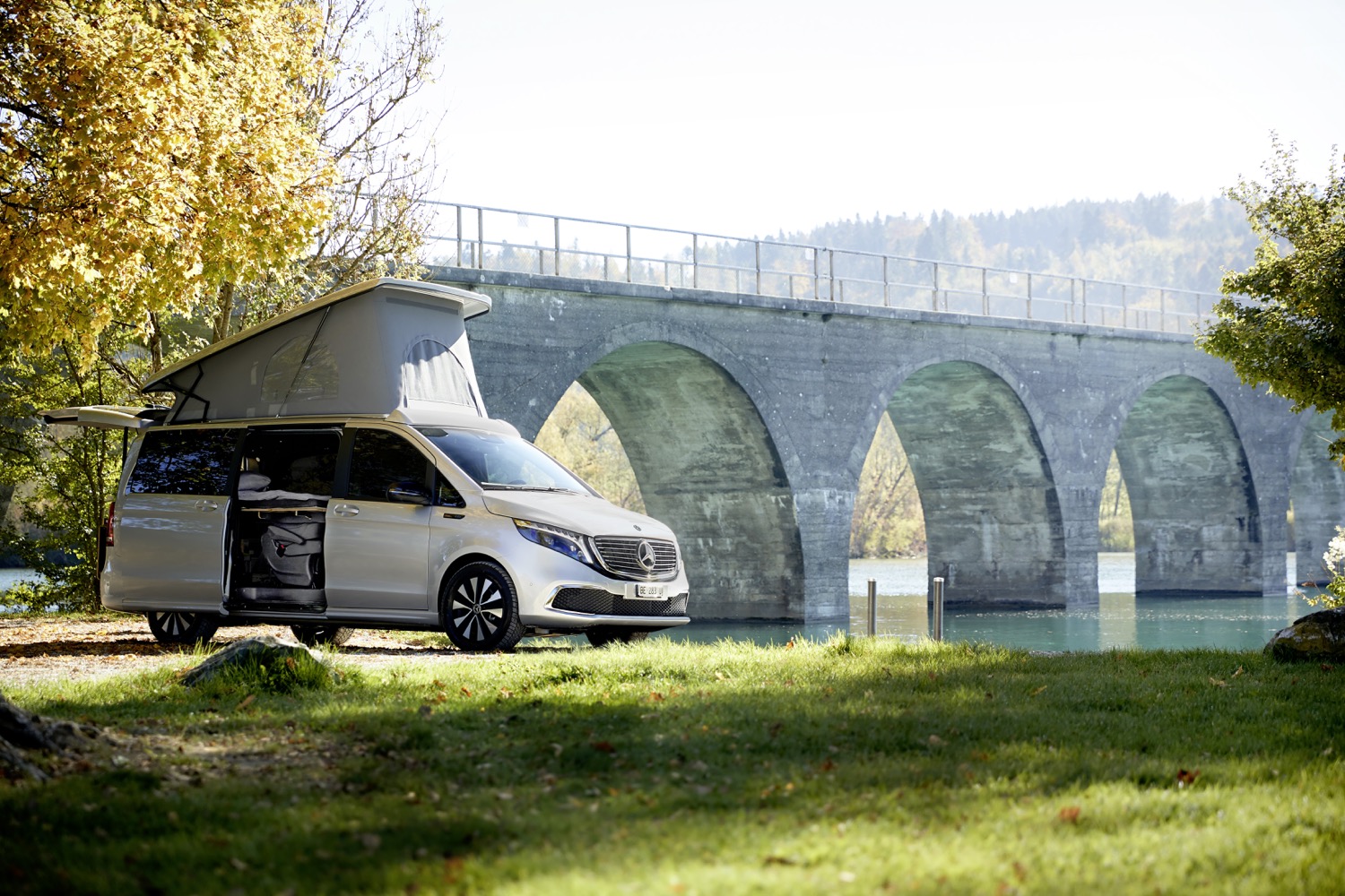 Mercedes-Benz EQV camper roof up