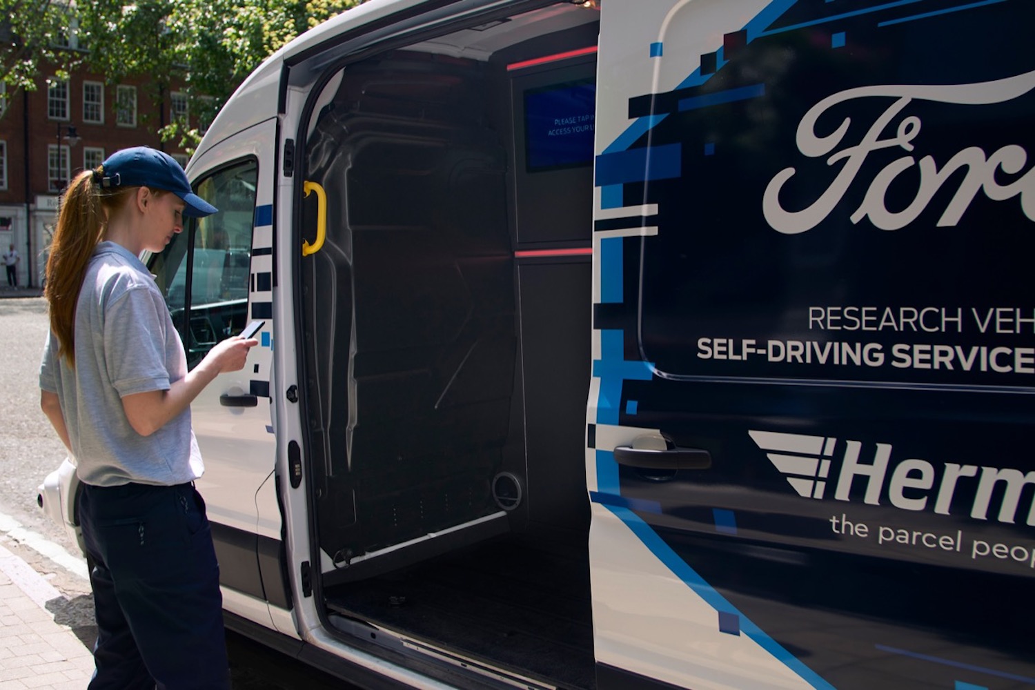 Ford and Hermes trial self-driving van