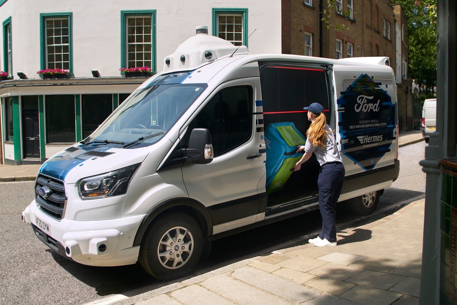 Ford and Hermes trial self-driving van