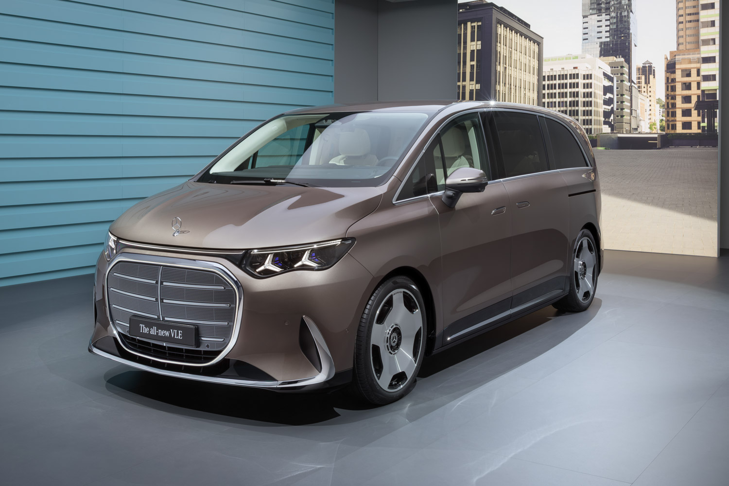 Van News | Mercedes’ new electric VLE gets 700km range | CompleteVan.ie