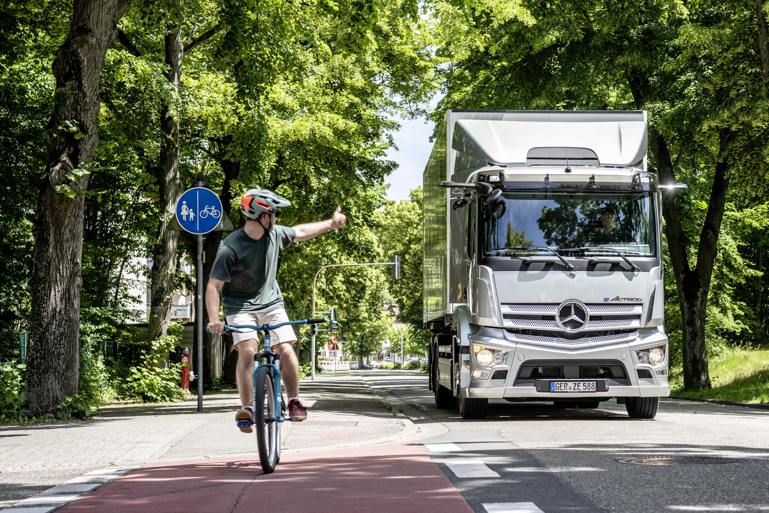 Mercedes eActros