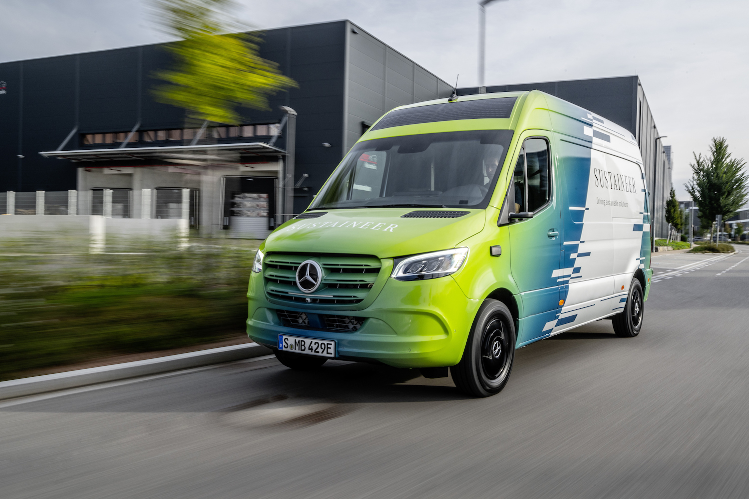 Van Reviews | Mercedes shows emissions filtering Sustaineer | CompleteVan.ie
