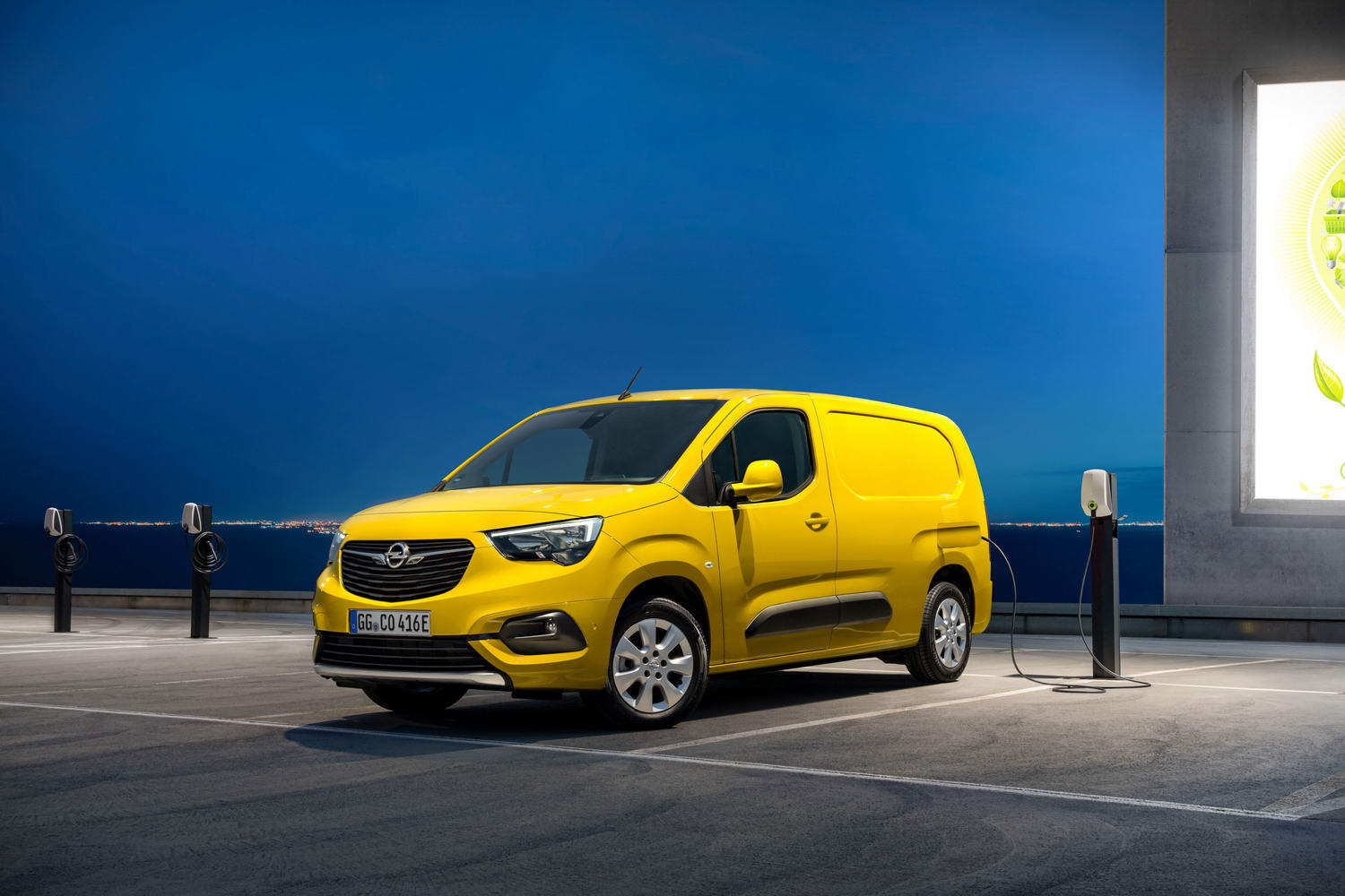Van News | Opel launches electric Combo-e | CompleteVan.ie