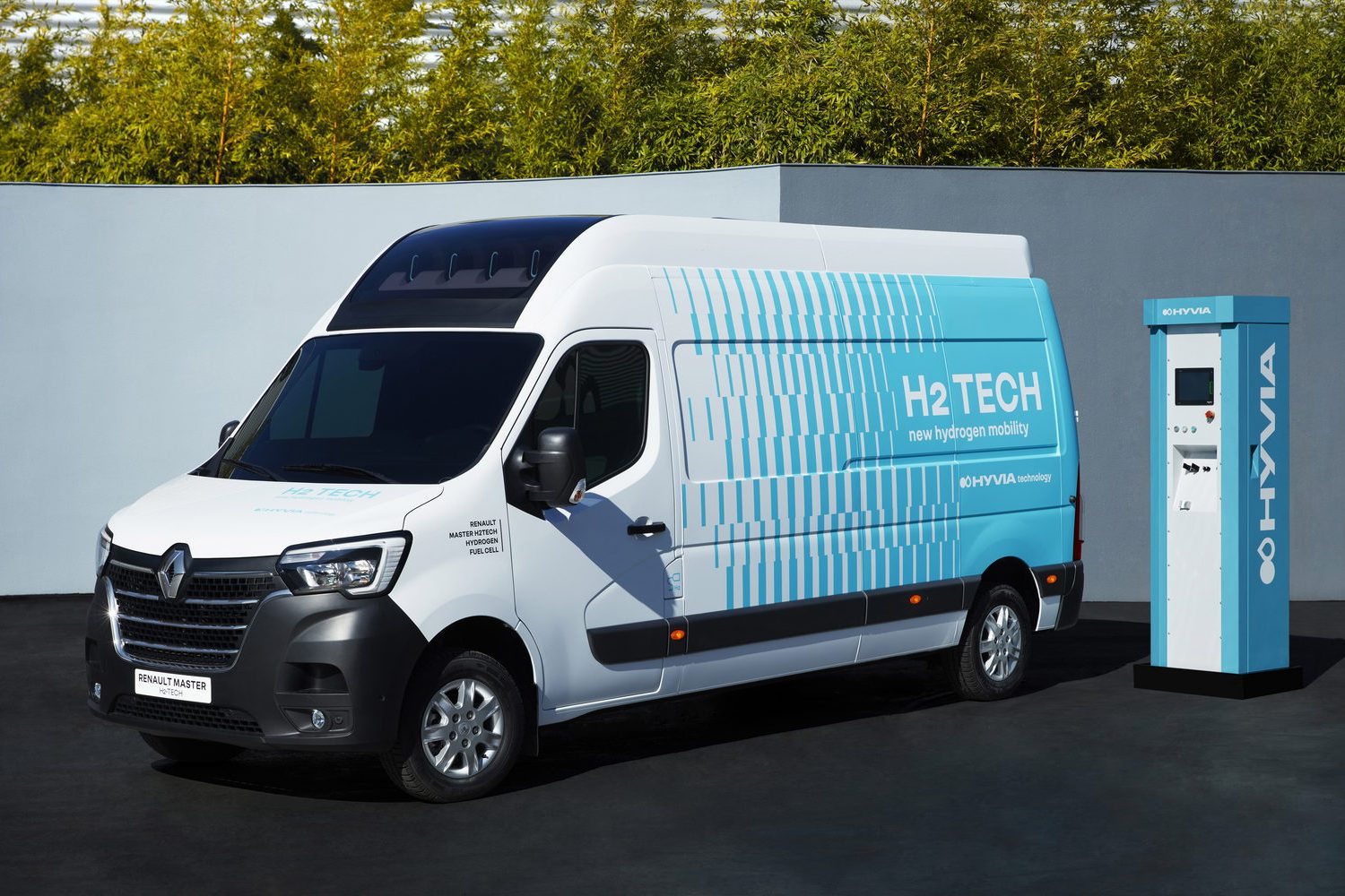 Van News | Renault’s hydrogen Master gets 500km range | CompleteVan.ie