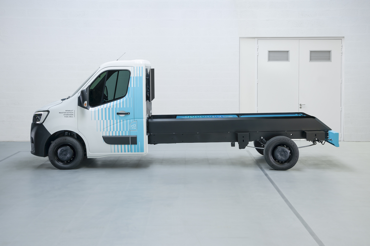 Renault Master Hydrogen Fuel Cell Chassis