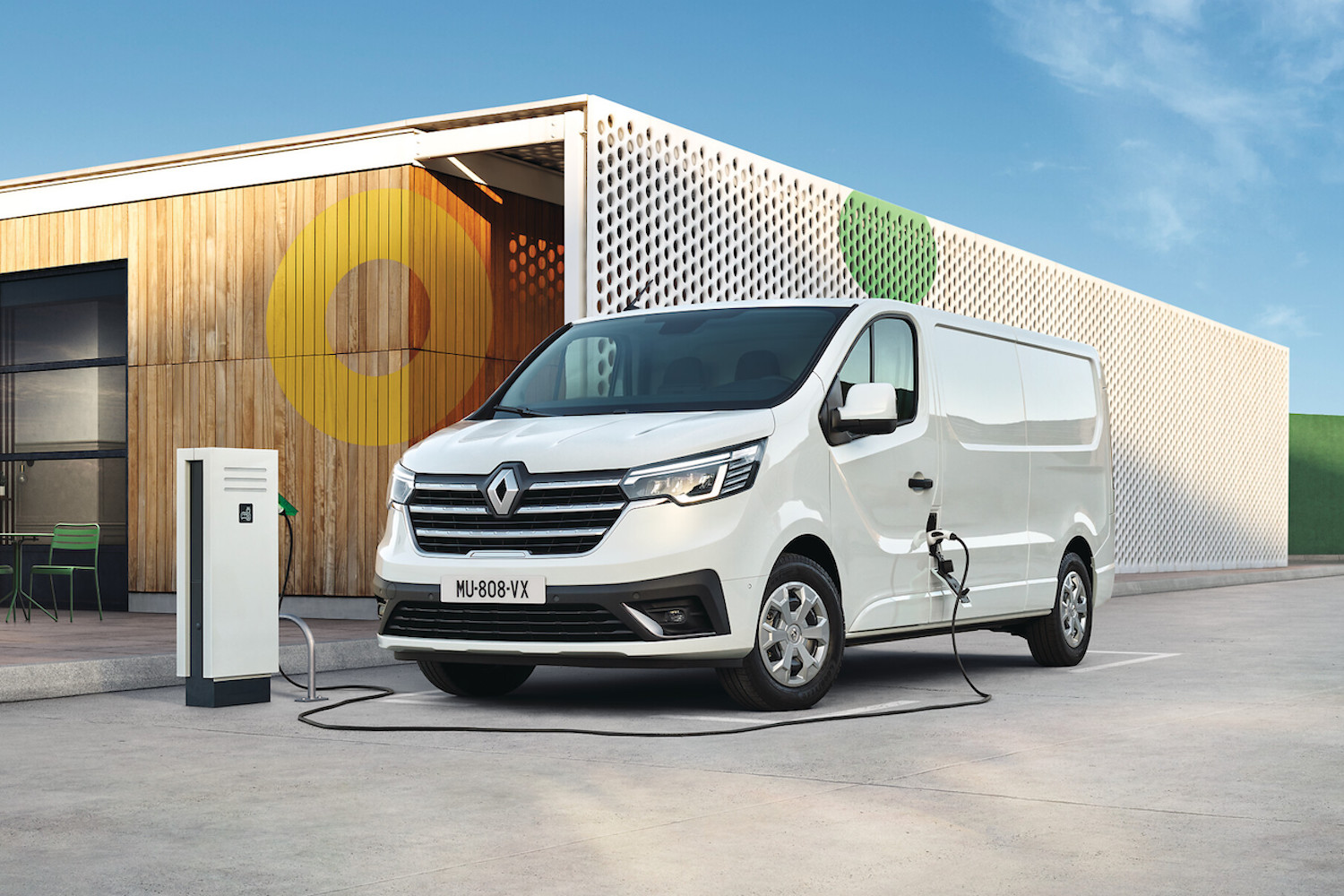 Van News | Renault launches electric Trafic E-Tech | CompleteVan.ie
