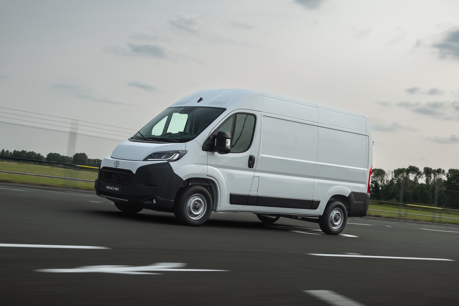 Van News | Toyota Proace Max debuts at Ploughing | CompleteVan.ie
