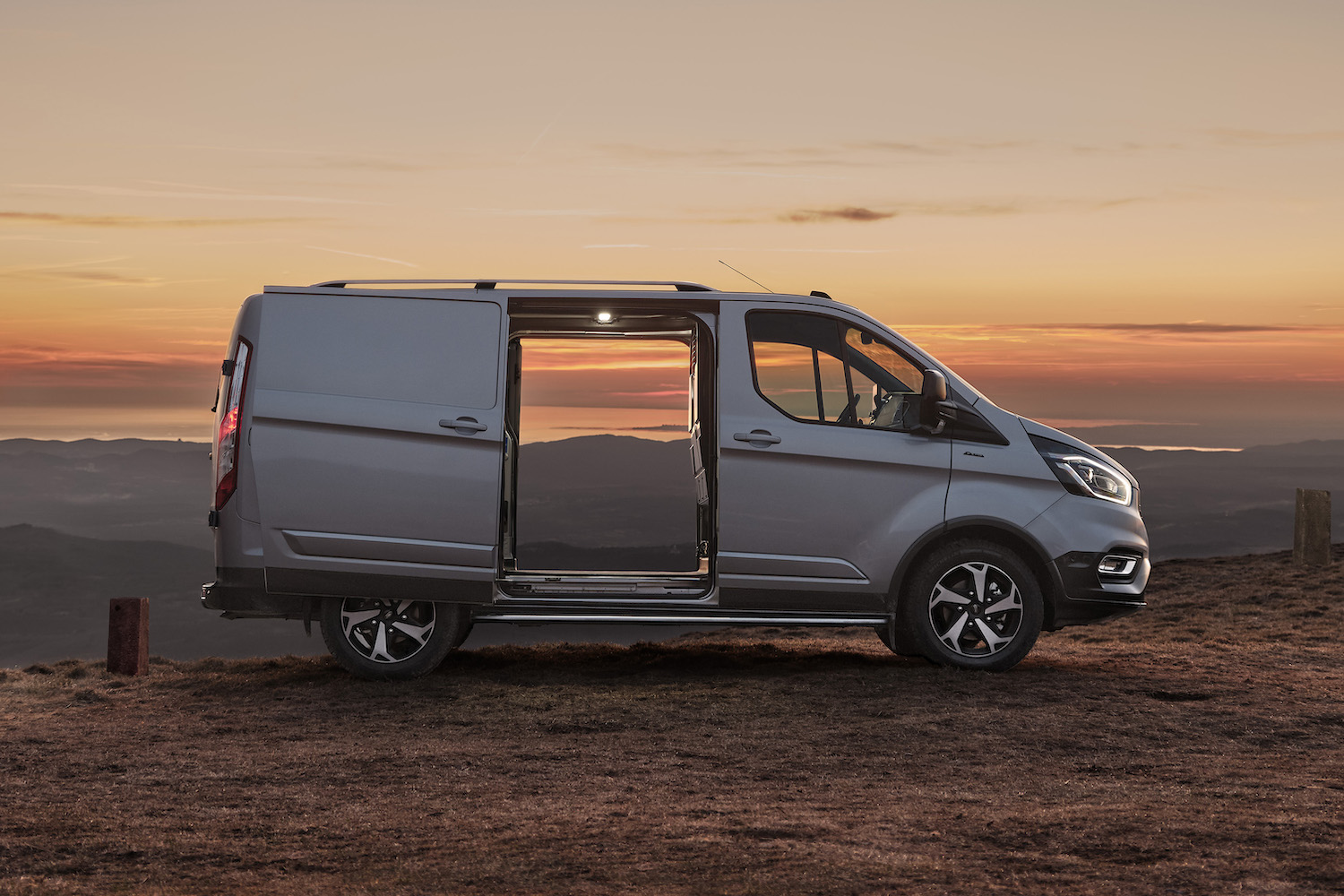 Ford Transit Custom Active 2023 CompleteVan.ie