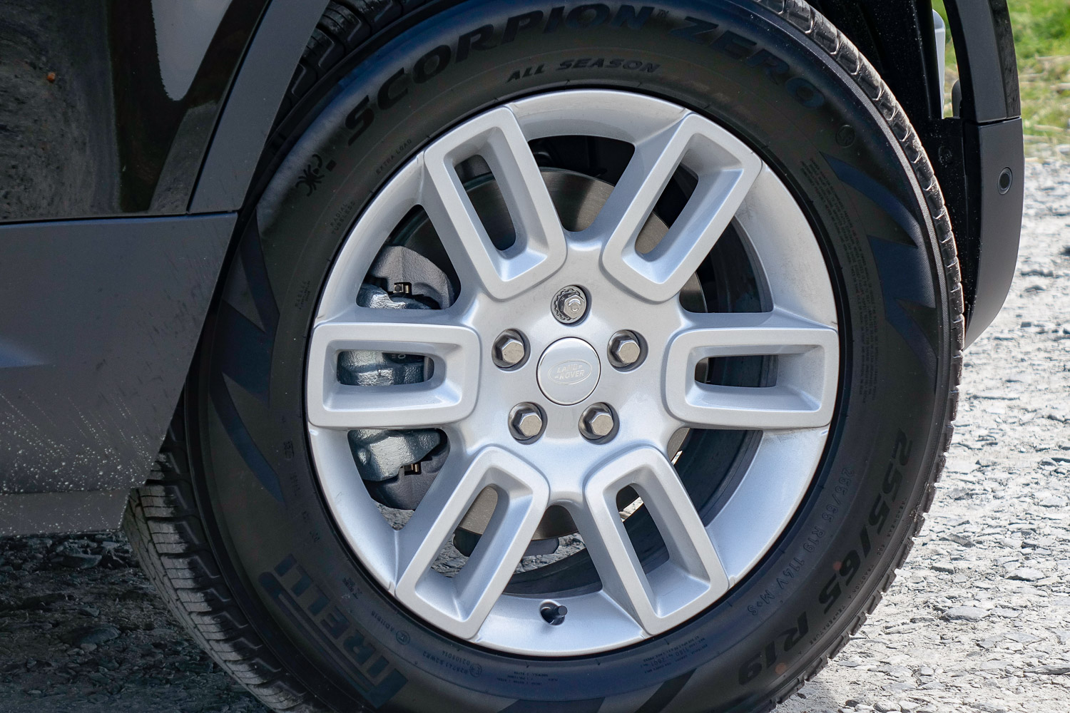 Land Rover Defender wheel