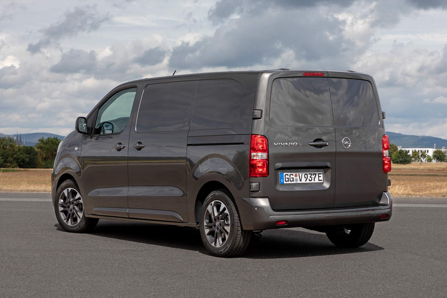 The rear of the Opel Vivaro-e