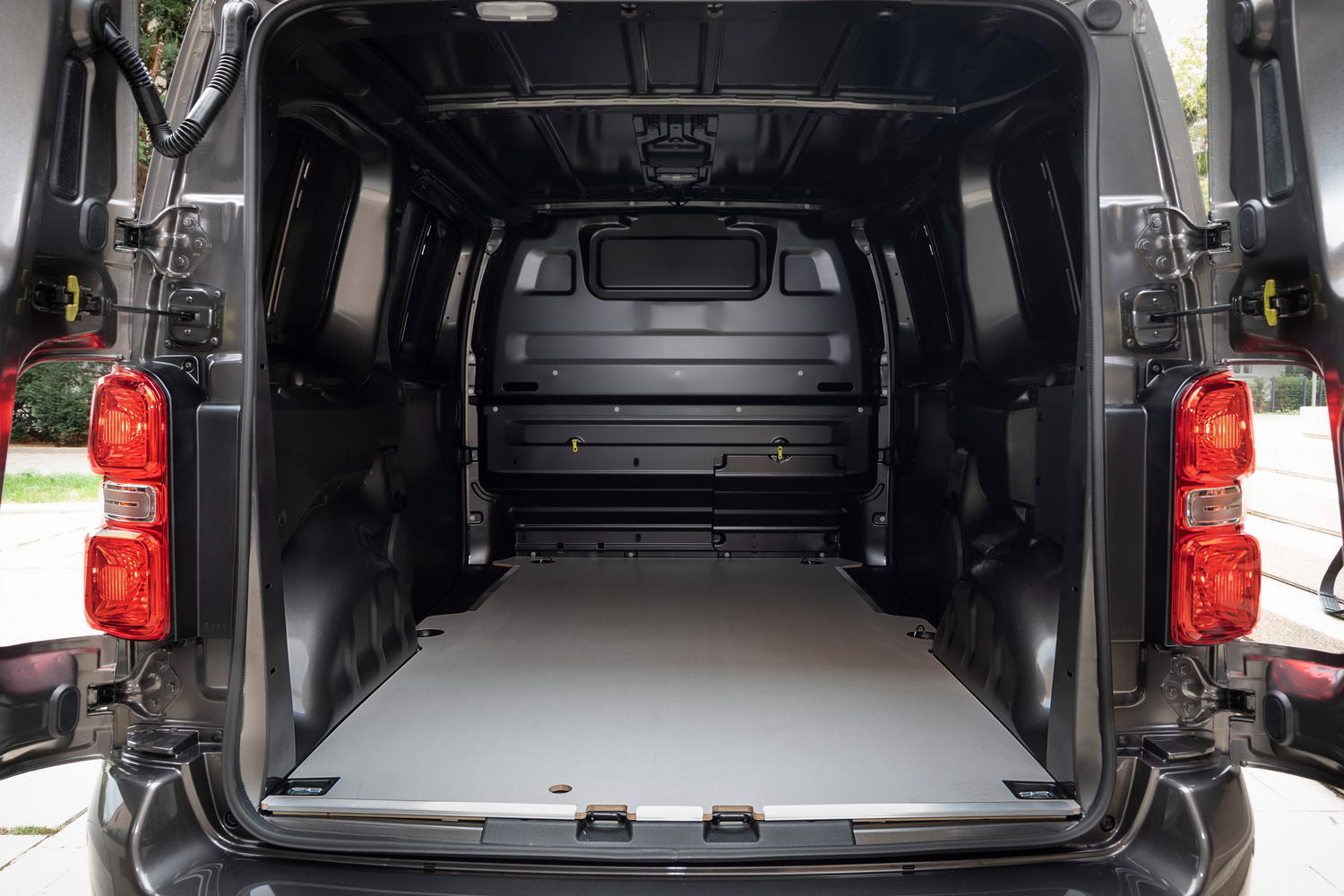 Load space of the Opel Vivaro-e