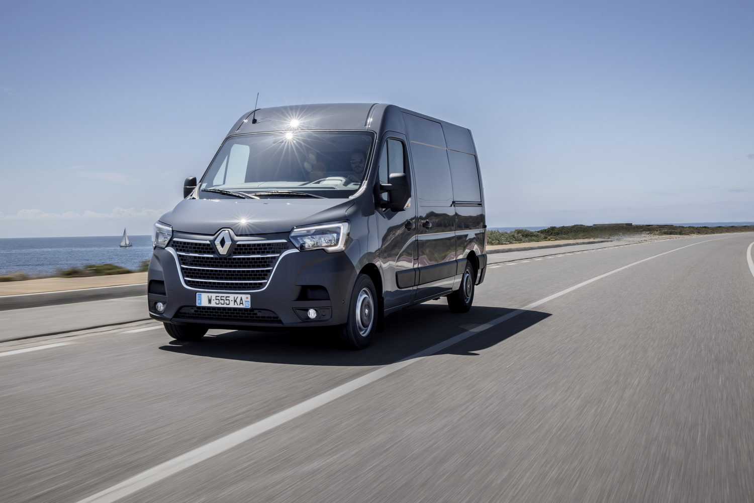 Van Reviews | Renault Master range (2021) | CompleteVan.ie