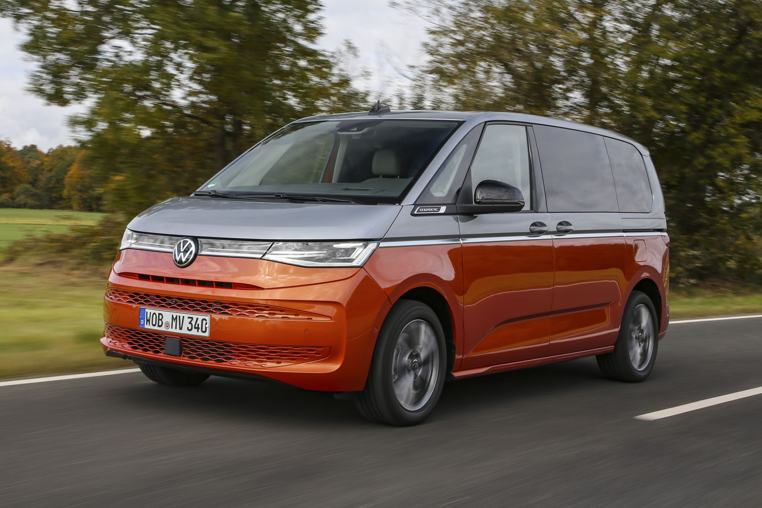 Van Reviews | Volkswagen Multivan eHybrid (2022) | CompleteVan.ie